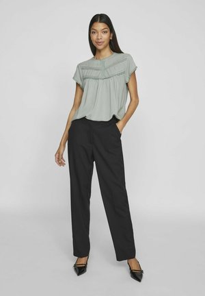 MIT KURZEN ÄRMELN DETAILREICHES - Blouse - green milieu