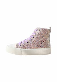 Sneaker alto con superficie glitterata in vari colori, lacci lilla, puntale in gomma bianca e suola piatta in bianco con texture.