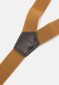 Only & Sons ONSBOWTIE SUSPENDER UNISEX SET - Pajarita - brown sugar