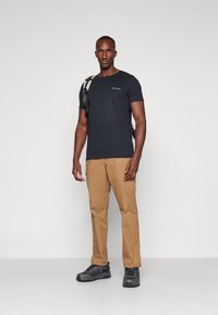 Columbia RAPID RIDGE™ BACK GRAPHIC TEE  - Apdrukāts T-krekls - black