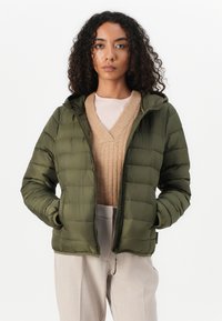 TOM TAILOR DENIM LIGHTWEIGHT PUFFER JACKET - Lengva striukė - grape leaf green