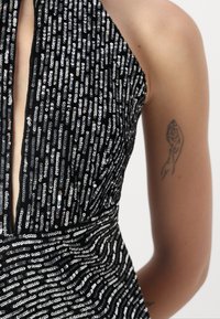 Rouge Edit VIBERRIE DRESS - Kokteiļkleita/ballīšu kleita - meteorite silver