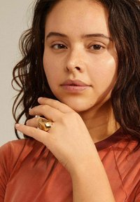 Pilgrim AUBREY UNISEX  - Prstan - gold plated