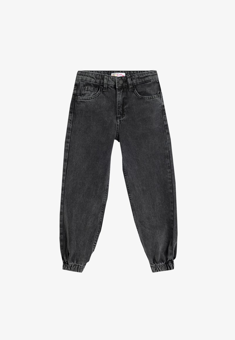 Mustat denimi jogginghousut, joissa on elastiset hihnat ja kapeneva muotoilu. Niissä on etutaskut ja klassinen viitostasku muotoilu.