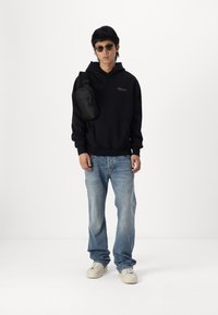 Abercrombie & Fitch SCRIPT LOGO - Felpa con cappuccio - casual black