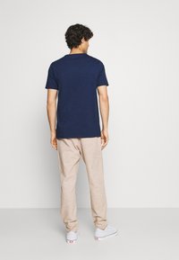 Lindbergh Jednoduché tričko - deep navy mix