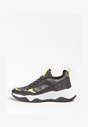Guess, Baskets basses - multi-coloured