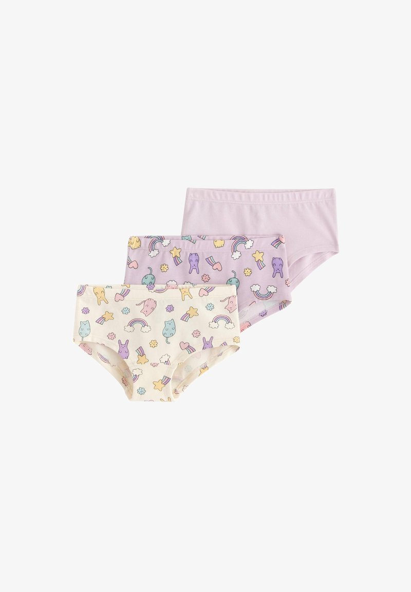 Tre paia di mutande di cotone: un paio di un solido color lavanda, un paio bianco con motivi colorati e un paio di un delicato color viola con vari motivi giocosi.