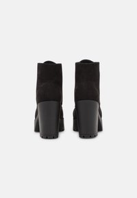 Even&Odd Wide Fit Gležnjače s vezicama - black