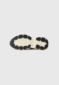 Champion RT25 - Sportovní boty - black/grey