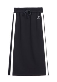 Gonna sportiva nera con un elastico in vita, coulisse e strisce laterali bianche. Il materiale è una morbida miscela di cotone, con un piccolo dettaglio del logo.