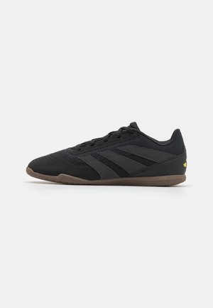 PREDATOR CLUB IN SALA - Chaussures de football en salle - core black/carbon/gold metallic