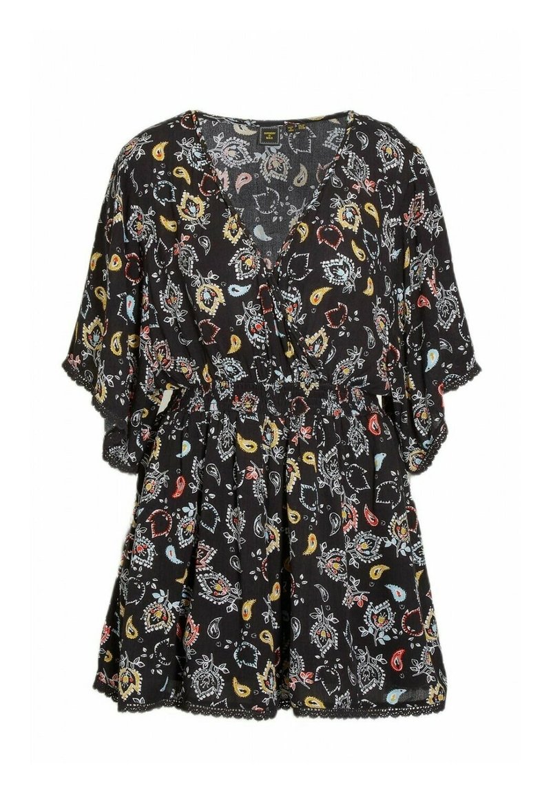 Blouse noire à motifs floraux avec manches courtes, col en V, taille élastique et motifs cachemire colorés en rouge, jaune et bleu.