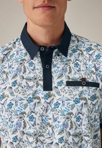 Next STANDARD - Polo marškinėliai - blue white floral