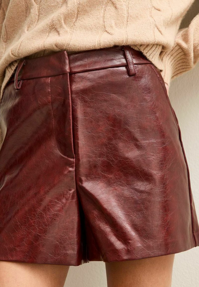 New Look CRACKED TEXTURE - Shorts - burgundy/rojo - Zalando.es