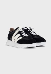 WONDERS Zapatillas - black