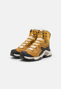 Salomon QUEST ELEMENT GORE TEX - Sapatos de caminhada - cumin/bleached sand/saffron