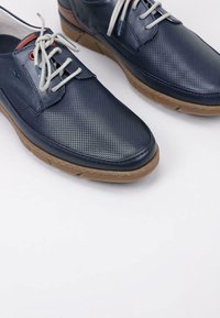 Fluchos Zapatos con cordones - blue