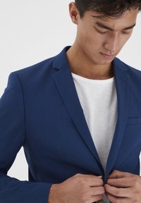 Casual Friday CFBERND - Puvuntakki - estate blue