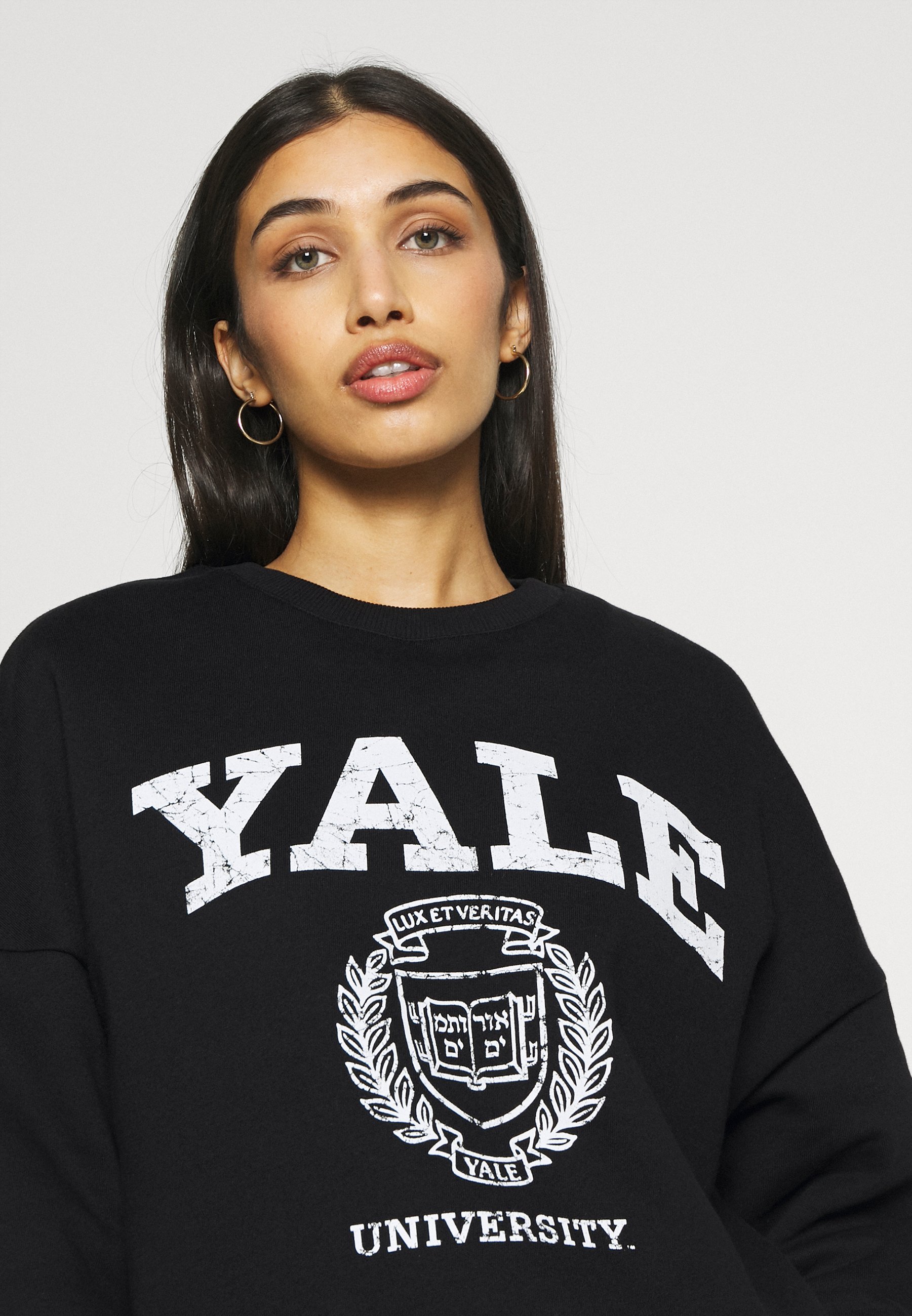 yale law school hoodie