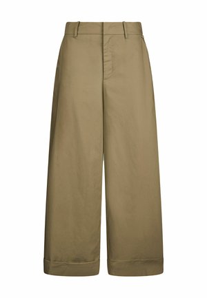 Pantaloni beige a gamba larga con una texture liscia, dotati di tasche piatte, passanti per cintura e orli arrotolati. 