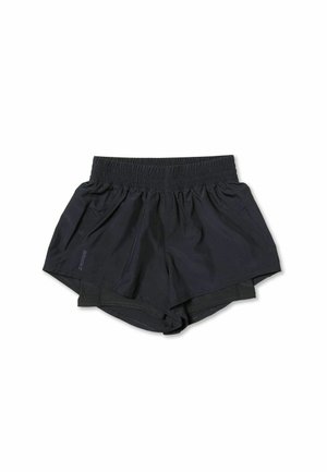 Czarne sportowe szorty z elastycznym stanem, charakteryzujące się lekką, gładką fakturą oraz wewnętrzną warstwą dla komfortu.