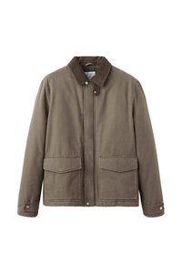 Giacca in tela marrone con colletto, chiusura frontale con bottoni a pressione e due grandi tasche. Presenta una vestibilità ampia e tessuto strutturato.