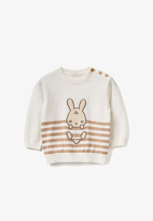 Maglione bianco lavorato a maglia con strisce orizzontali marroni chiari e una grafica di coniglio. Presenta un collo rotondo e tre bottoni sulla spalla.