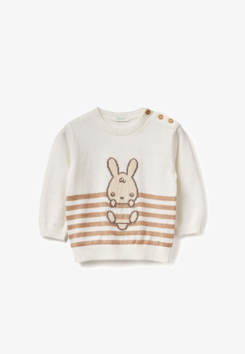 Pull en tricot blanc avec des rayures horizontales marron clair et un motif de lapin. Doté d'un col rond et de trois boutons à l'épaule.