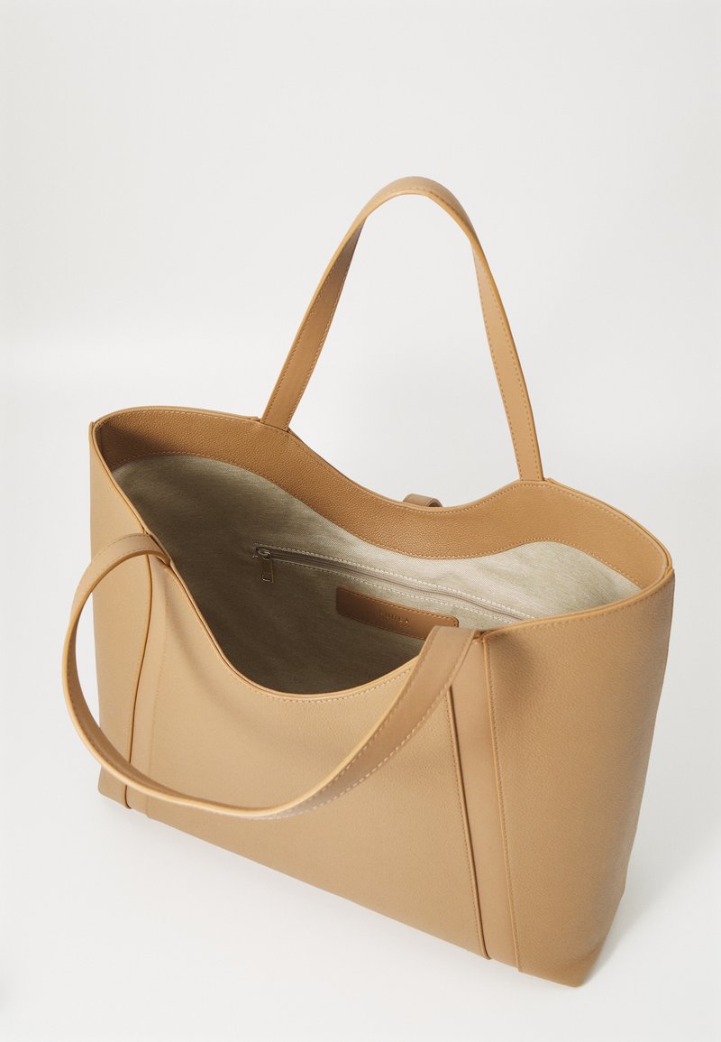 Sac à Main Furla Beige Occasion - Cuir - Très Bon état Jamais Porté - Sac épaule Ou Main - Doublure Crème
