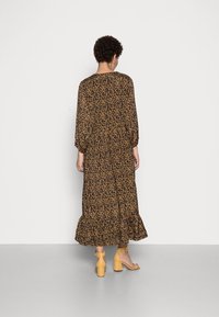 Kaffe Vardagsklänning - brown