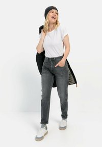 camel active MOM FIT 5-POCKET  - Jeans Tapered Fit - dark grey used