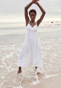 Next STRAPPY PETITE  - Maxikleid - ecru