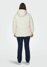 ONLY Carmakoma WATTIERTE CURVY - Žieminė striukė - whitecap gray