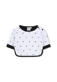 Maglietta bianca a maniche corte con dettagli neri e un motivo a pois piccolo che presenta dettagli con logo. Collo tondo e dettagli con bottoni sulle spalle.