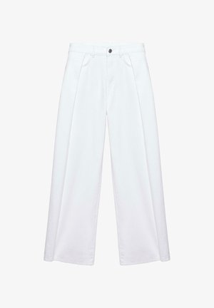PULL&BEAR, BALLOON FIT JEANS WITH PLEATS - Wide Leg - white
