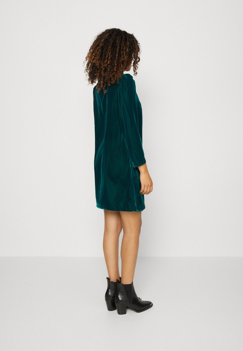 GAP MINI DRESS - Koktejlové šaty / šaty na párty - green pine