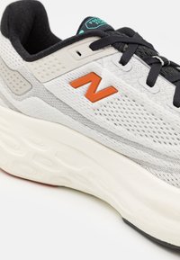 New Balance FRESH FOAM X 1080 V13 - Tenisice za cestovno trčanje - grey