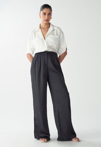 WILLA NAT - Püksid - black