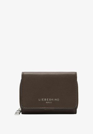 Brązowy skórzany portfel o gładkiej fakturze, z kompaktowym designem, srebrnym zamkiem błyskawicznym i wytłoczonym logo "LIEBESKIND BERLIN".
