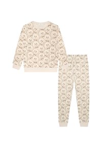 Conjunto de pijama de algodón beige con rostros de osos marrones repetidos. Incluye un sudadera de cuello redondo y pantalones con cintura elástica y puños acanalados.