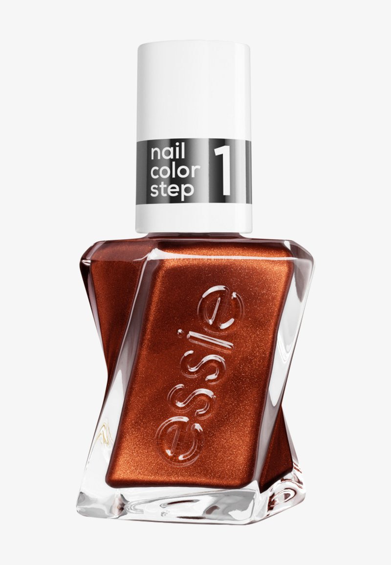 Flacon de vernis à ongles Essie cuivre-métallique brun avec un verre carré torsadé et un capuchon blanc étiqueté "couleur d'ongle étape 1".