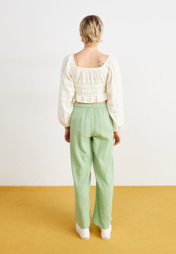 WHAT A VIBE - Trousers - basil3