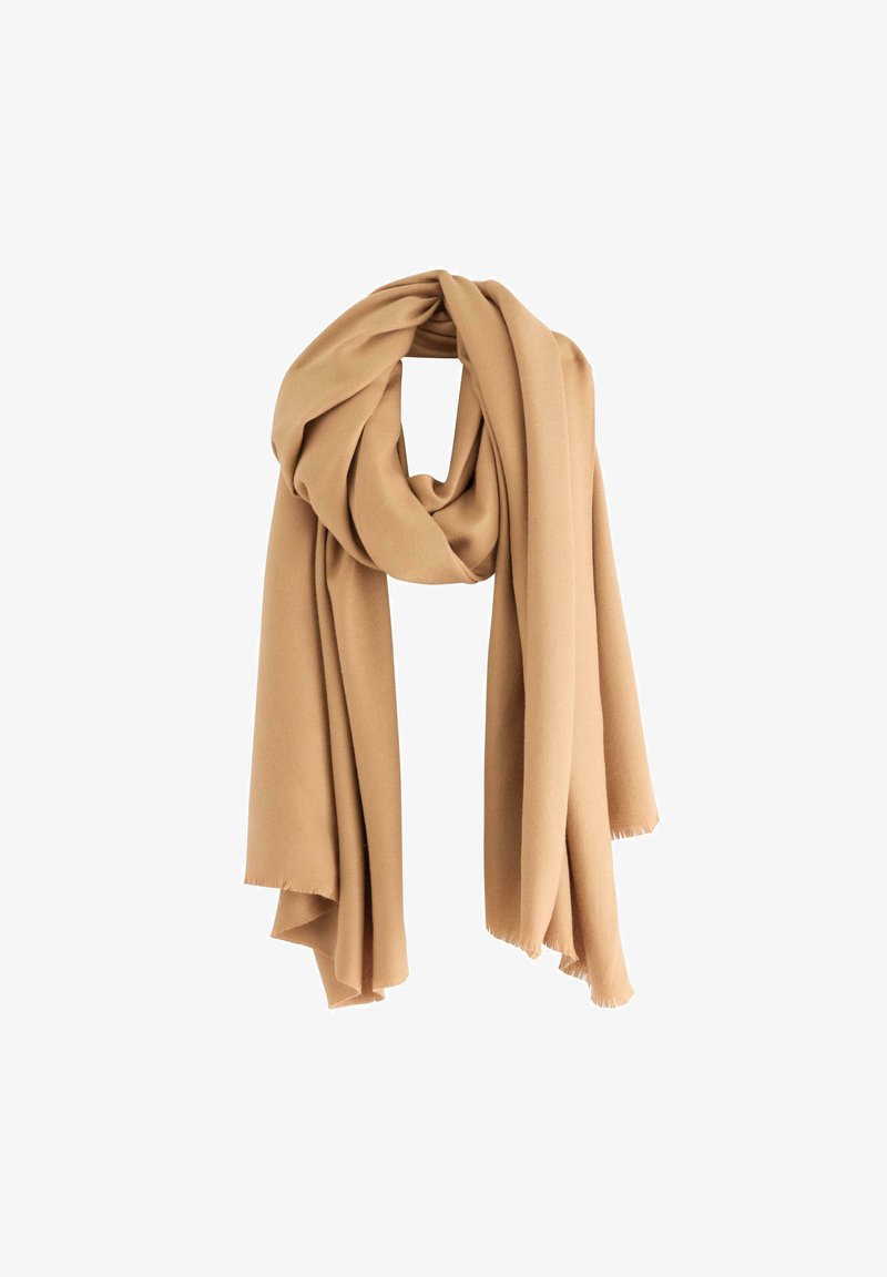 Beige huivi, joka on valmistettu pehmeästä kankaasta, suorakaiteen muotoinen ja hapsureunainen, kauniisti silmukaksi aseteltuna, näyttäen sileän tekstuurinsa.