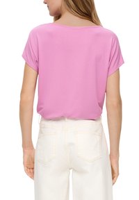 s.Oliver MIT ÜBERSCHNITTENER SCHULTER IM RELAXED FIT - T-Shirt basic - rosa
