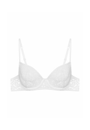 Biały koronkowy biustonosz o gładkim, wyściełanym fasonie, z regulowanymi ramiączkami i dekoracyjną koronkową taśmą, z subtelnym kwiatowym wzorem na całej powierzchni.