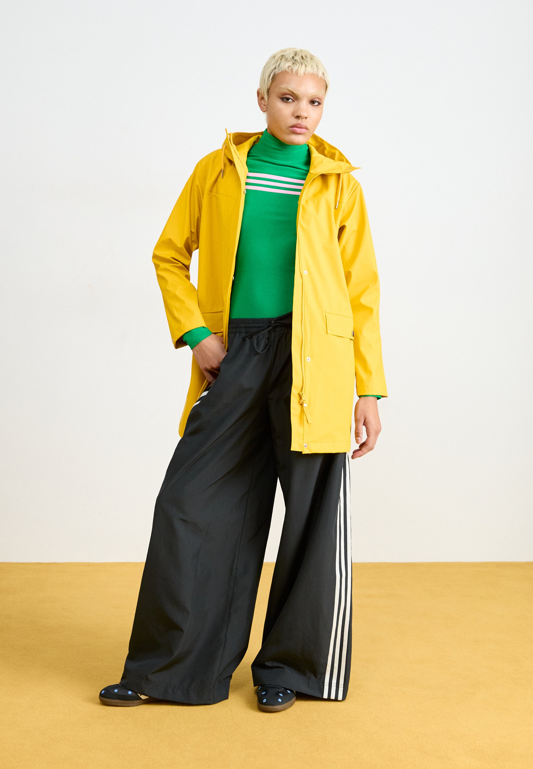 adidas Originals ADILENIUM SEASONAL 3 OVERSIZED WIDE TRACK PANTS