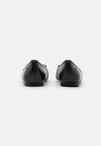 Lauren Ralph Lauren JAYNA LEATHER FLAT - Balerínky - black