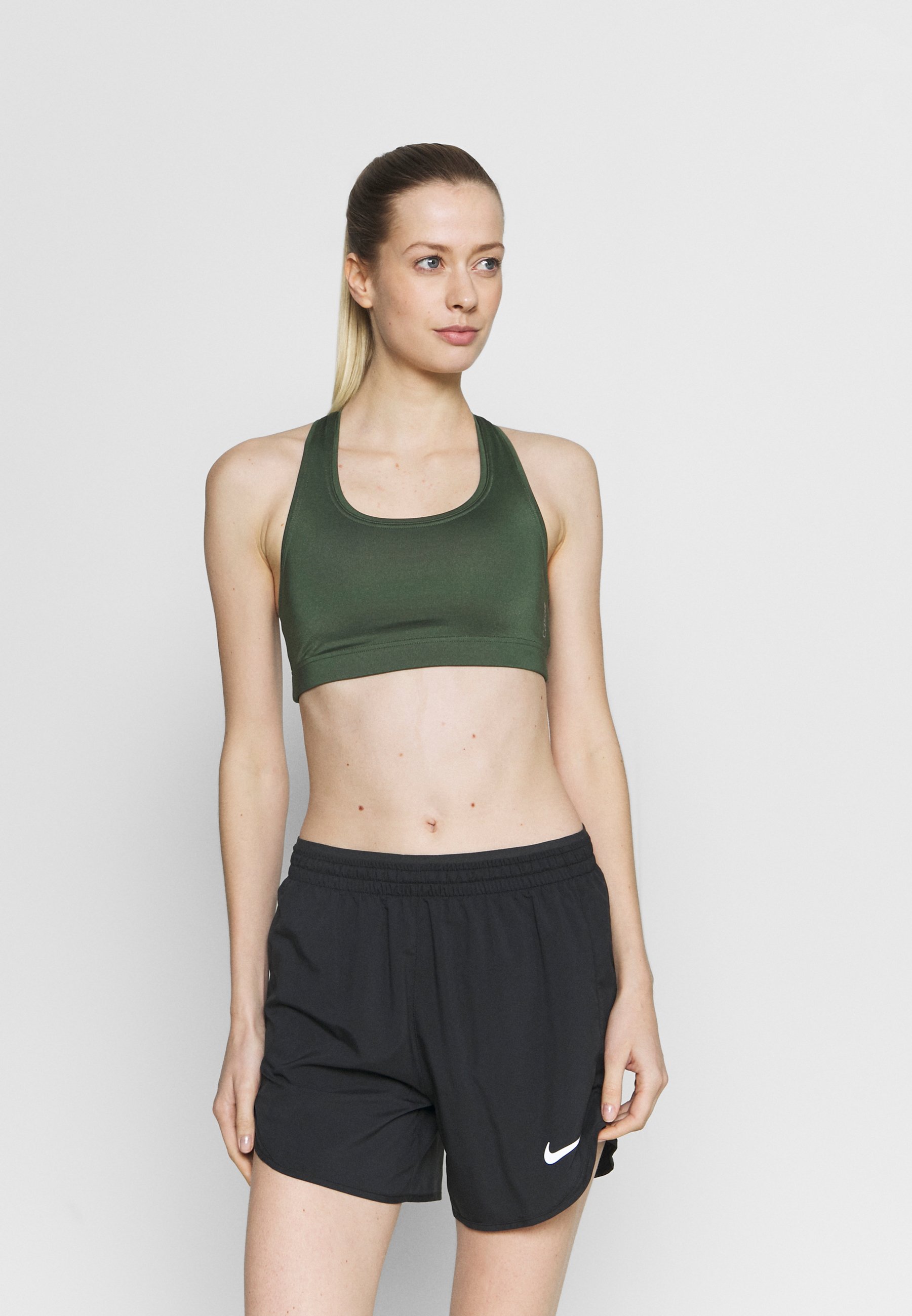 Casall Iconic Sports Bra Sport Bh Mit Mittlerer Stutzkraft Northern Green Khaki Zalando De