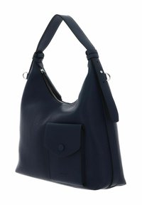 Sac hobo en cuir bleu marine à finition texturée, avec une poche avant à bouton-pression et une courte bandoulière rembourrée.